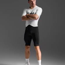 2XU Mens Light Speed React Sleeved Trisuit - Image 3