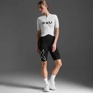 2XU Women's Light Speed React Sleeved Trisuit - Image 15