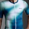 2XU  Aero Hex Tri Sleeved Top